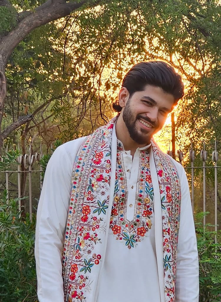 WHITE SILK KURTA SET WITH DUPATTA